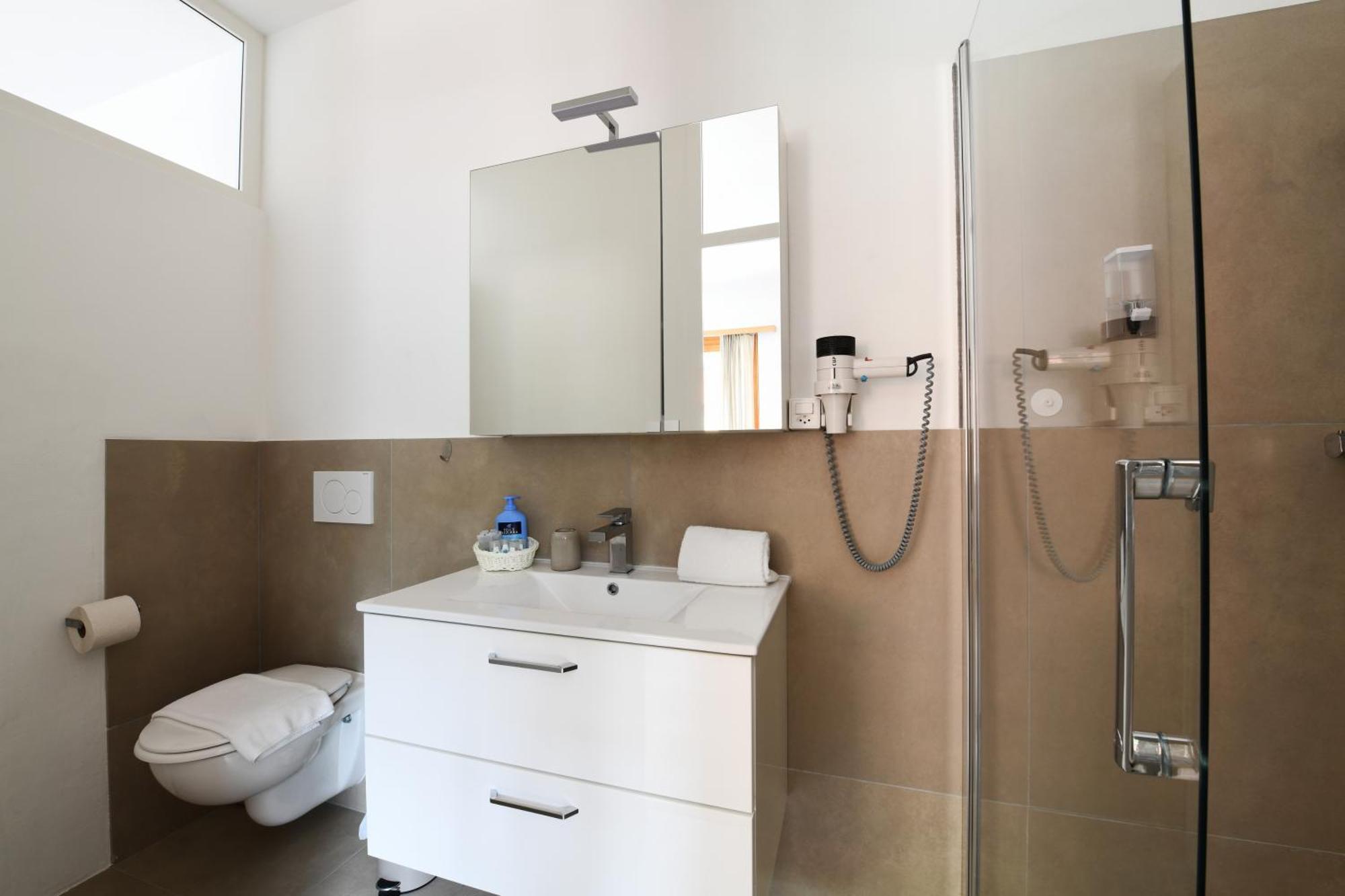 7Rooms - Self Check-In 24H Free Parking Losone Eksteriør bilde
